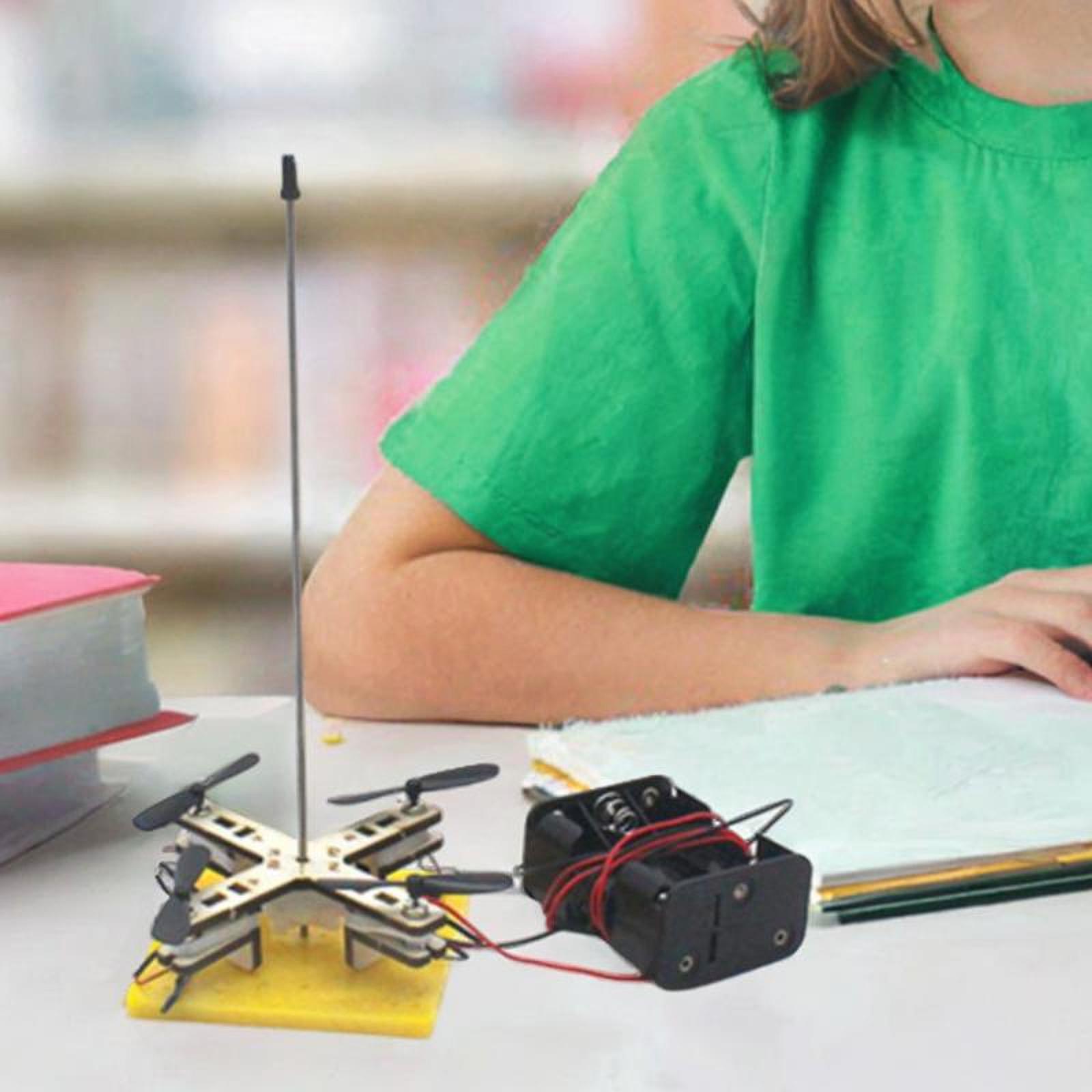 Kids Assembled Drone Toy with  - مراجعة Drone 3D Modeling وسعره