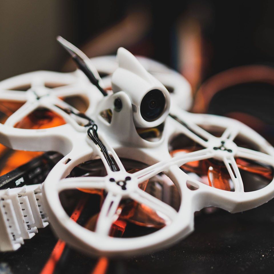 Emax Tinyhawk II 2 RTF FPV Rac - مراجعة Drone Aerial Photography وسعره